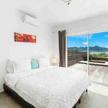 Oceanfront amazing 2 BR Villa - 2 min from the beach Rooms