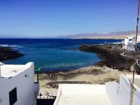 VILLA ANN - LANZAROTE COUNTRY VILLAS  - COMFORTABLE 3 BED VILLA AND PRIVATE POOL