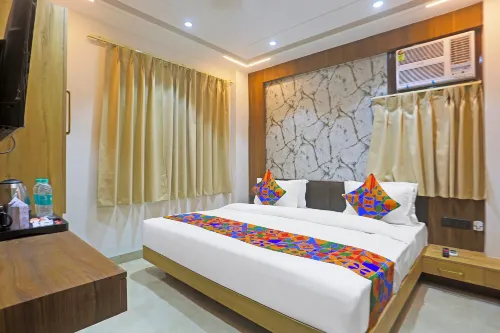 FabHotel Mishika Inn Near New Delhi Railway Station