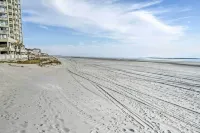 Walk to Ocean: Surfside Beach Home w/ Pool Access - Pool