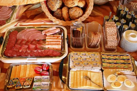 Gäste-Haus Rösch Отели в г. Бренберг