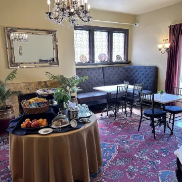 InnBuffalo Off Elmwood