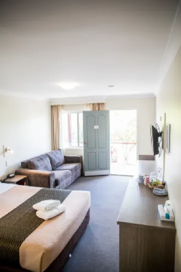 ライラック シティ モーター イン & ステーキハウス Goulburn Rail Heritage Centre周辺のホテル