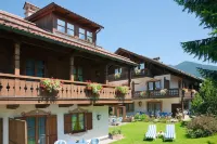 Hotel Landhaus Feldmeier Hotels in Eschenlohe