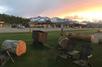 Mountain Village Lodge