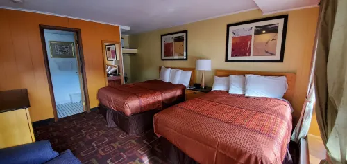 Pinebrook Motel - Mountain view