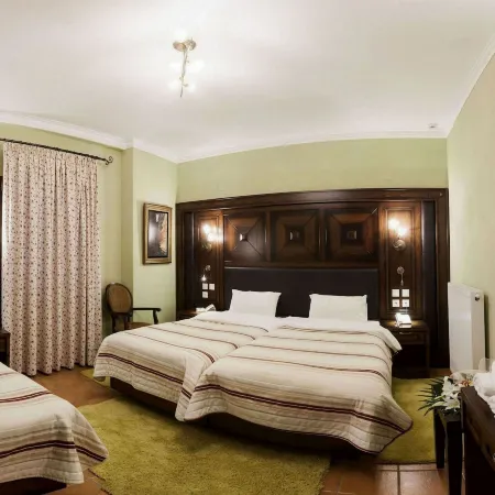 Dellas Boutique Hotel