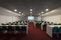 리저브 호텔 수루빔 - 2성급