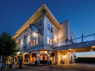 Fairhaven Village Inn