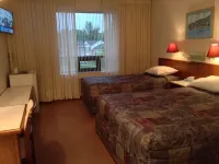 Shakespeare Inn Hotels in New Hamburg