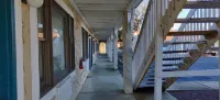 Point Pleasant Inn - Motels
