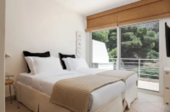 Vouliagmeni Exclusive Residence Hotels in Vouliagmeni