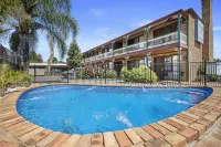 The Settlement Historic Hotel - Pool
