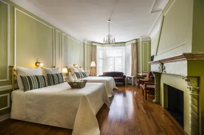 Hotel Chateau de l'Argoat Hotels in Plateau Mont Royal