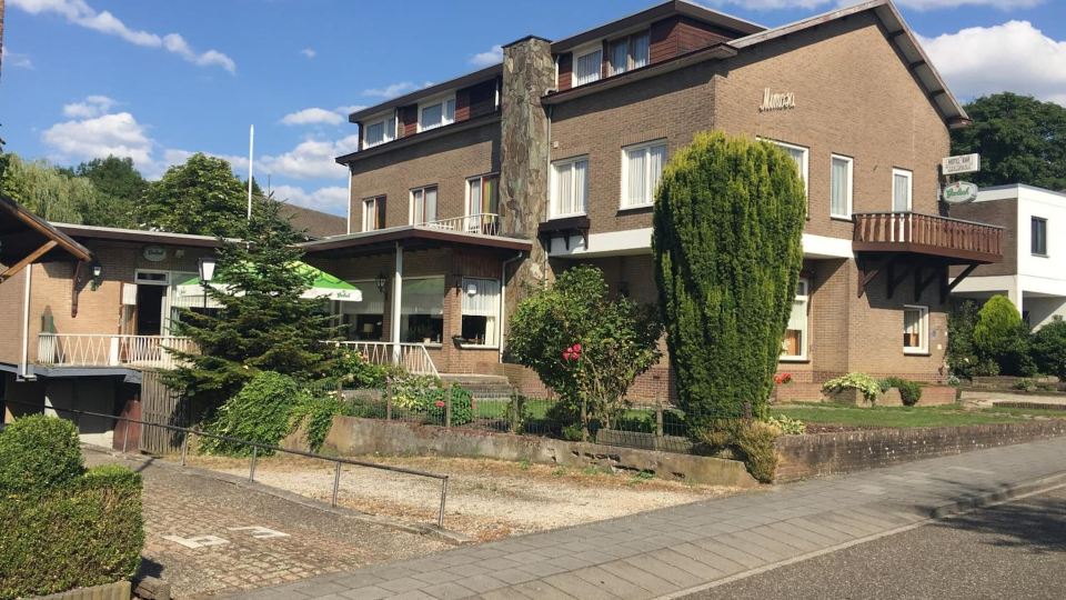 Mimosa Hotel
