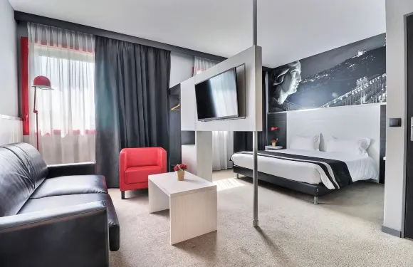 利昂梅齊約競技場酒店