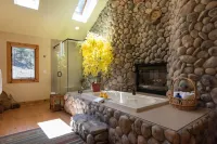 Riversong Inn Retreat - Romantisk
