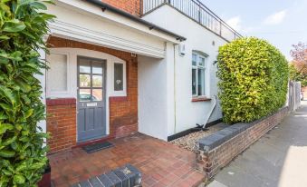 Leigh Apartments - Housity