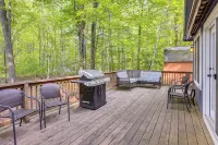 Wooded Country Home w/ Spacious Deck in Farwell! - 3 estrellas