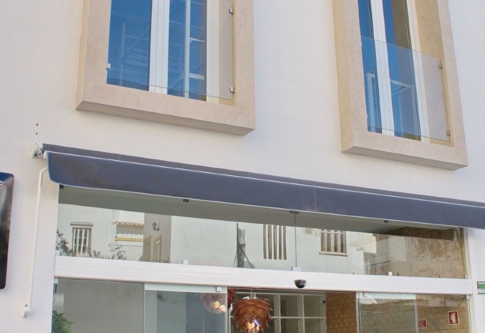 3. 톱시티 호스텔 ..