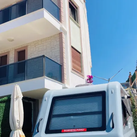 Seraysen Apart
