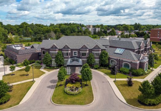 더 브루스 호텔 직원