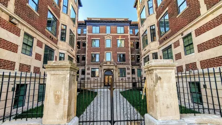 Work/Play Base: Park Free, 10mins DTWN, Fast WiFi Отели рядом с достопримечательностью «African Bead Museum»