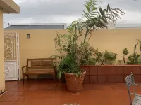 STUDIO  Walking distance to beach.
