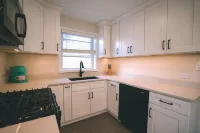Charming ModernRetro Home! Hotel a Elmhurst