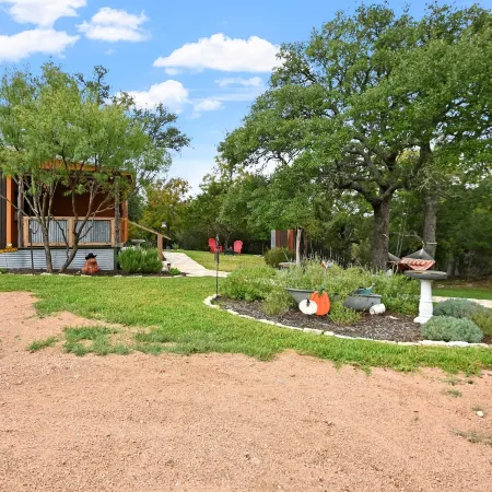 Outlaw Love 1 Bedroom Cabin by Redawning