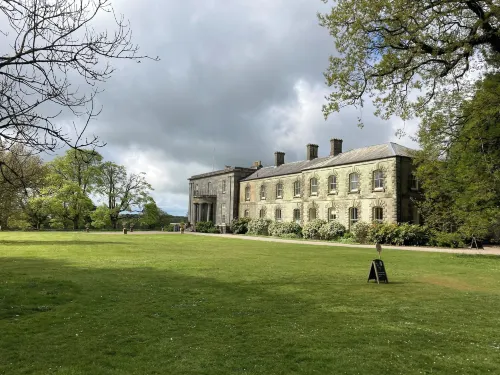 Three Palms Hotels in Galmpton