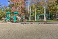 Cozy Bear Den Cabin | Game Room and Golf Cart - spa
