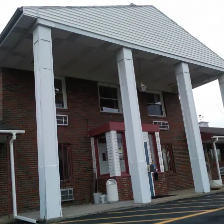 Colonial Inn Mercer-Grove City