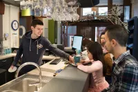 Auberge de Jeunesse de Tournai - Youth Hostel - Quầy bar