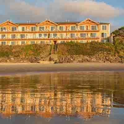Pelican Shores Inn Hotel Exterior