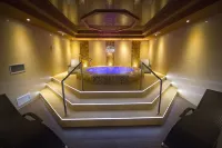 Hotel Ostaniec - ที่มีสปา