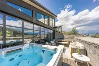 Eagle’s Rest - Top Floor 3 BR Luxury Residence Hotels near Teton County Parks & Recreation