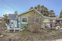 Nederland Mountain Haven 3 Bedroom Bungalow by RedAwning - Homestays