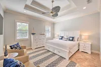 Coastal Naples Getaway ~ 2 Mi to Beaches! - Beach