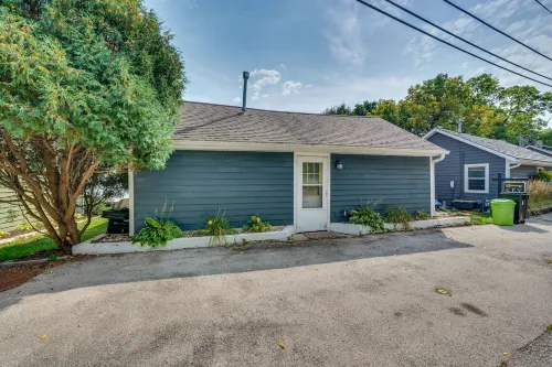 Lakefront Wisconsin Escape w/ Boat Dock & Kayaks!