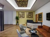 APARTAMENTOS CONGRESOパーキング無料 ログローニョのホテル