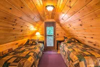 Hocking Hills Lake Gem w/ Hot Tub, Dock, 100 Acres - balcony