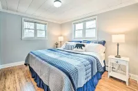 Houghton Lake Cottage w/ New Private Deck! - Wifi