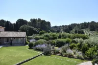 Mas de l Oulivie فنادق في Les Baux-de-Provence