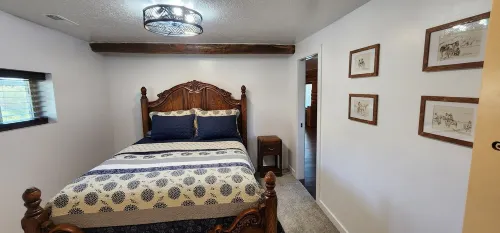 Cookie's Cabin is a charming little cabin in adventurous Kemmerer! Hotels in Lincoln County