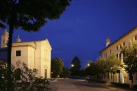 Villa Busta Hotel Отели в г. Монтебеллуна