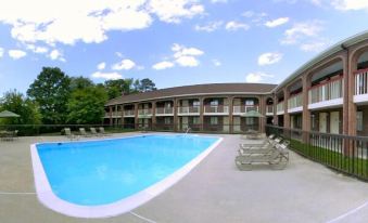 Rodeway Inn at Fort Lee