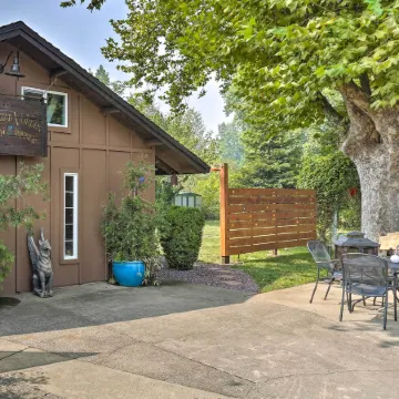 Modern Entertainment Getaway Off Sacramento River!