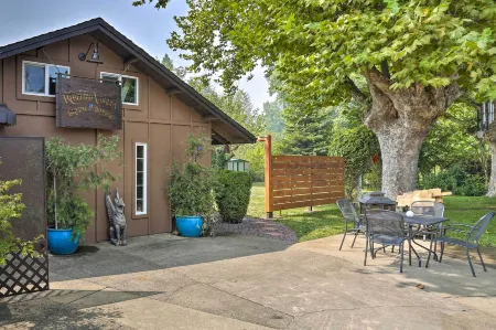 Modern Entertainment Getaway Off Sacramento River!