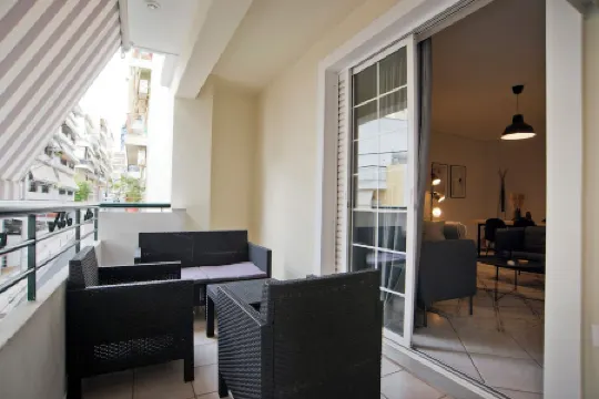Denimou Home Luxurious 2BR Fully Equipped, Balcony